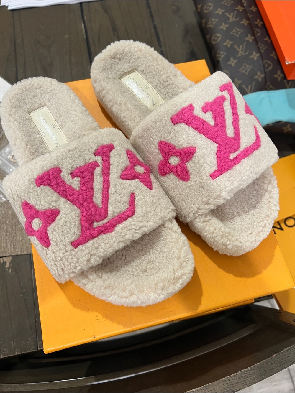 Beige Sherpa Slides with Hot Pink LV Motif